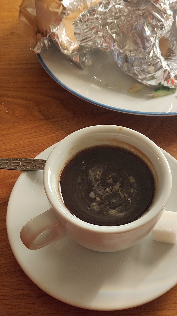 Ну и ещё сегодня в АДу гадал на американовой гуще на фоне руин фирменной шавермы.

<a href="/mures_mures/">Ася Табуреткина ❌</a>, трусы на голове, орёл в гнезде! ✊