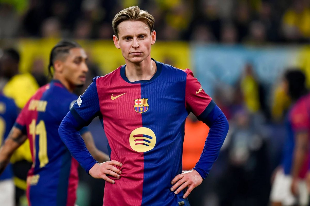 Frenkie: “Si eres compañero de selección y capitán de Lamine Yamal puedes llamarle por telefono y no hacer los gestos publicamente, es sobra y es para el espectador.”

MUCHISIMO HONOR A FRENKIE!!💙❤️