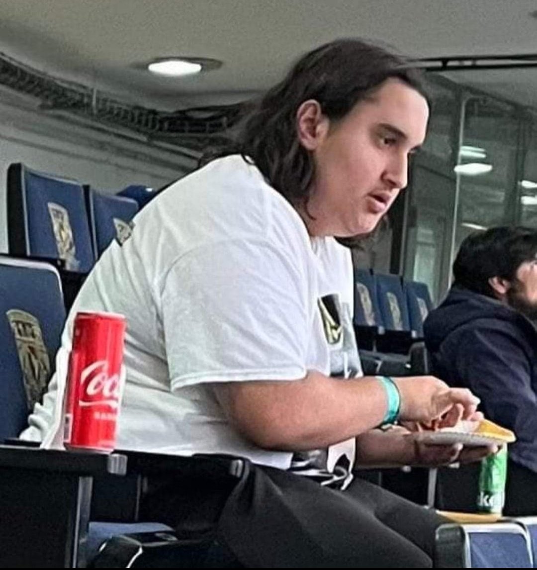 A este marrano ahora le va a costar más cara la coca !