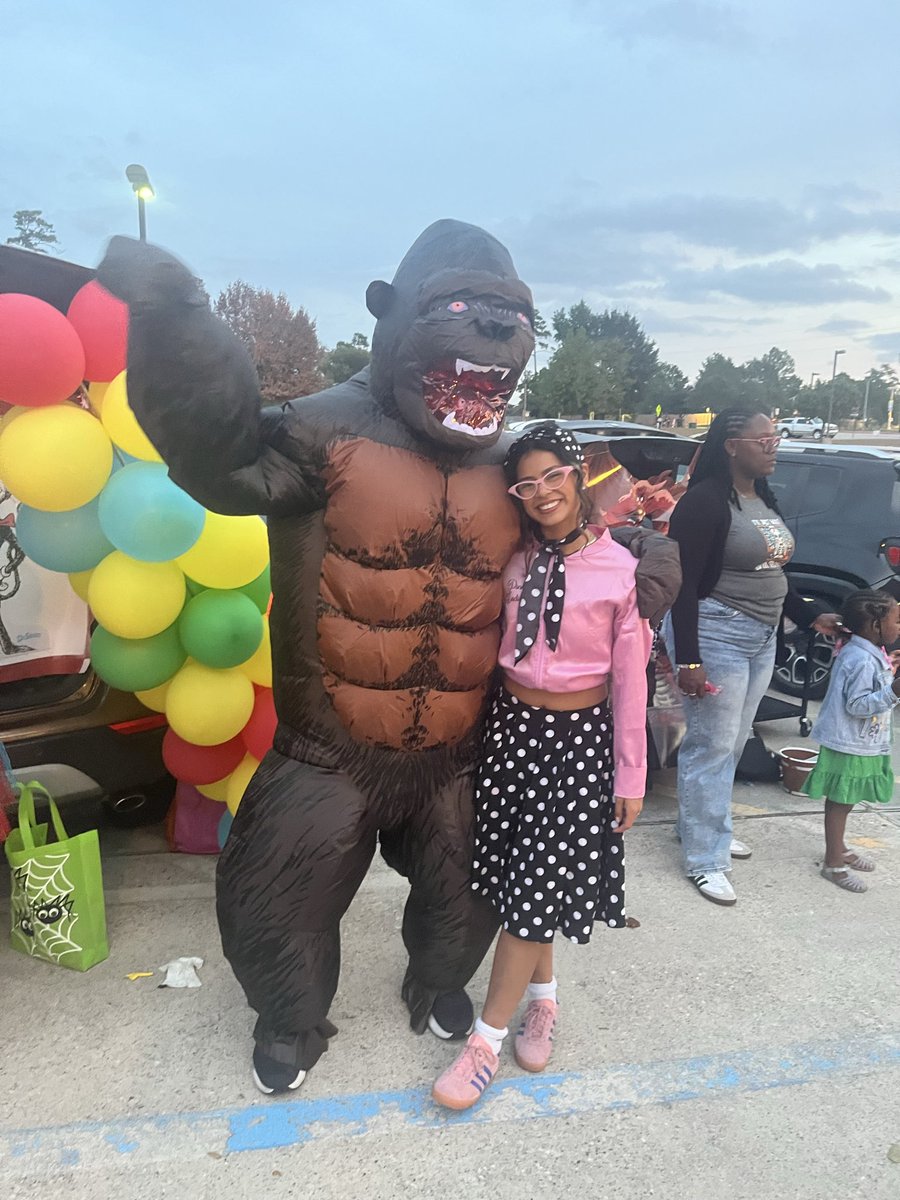 NCESNavigators's tweet photo. Our Trunk of Treat was a success! A big thank you to our awesome PTO for putting it together and our community for all of their support. @SpringISD @HilarionMartin1 @SISD_CoA https://t.co/Jvm87ay3rp
