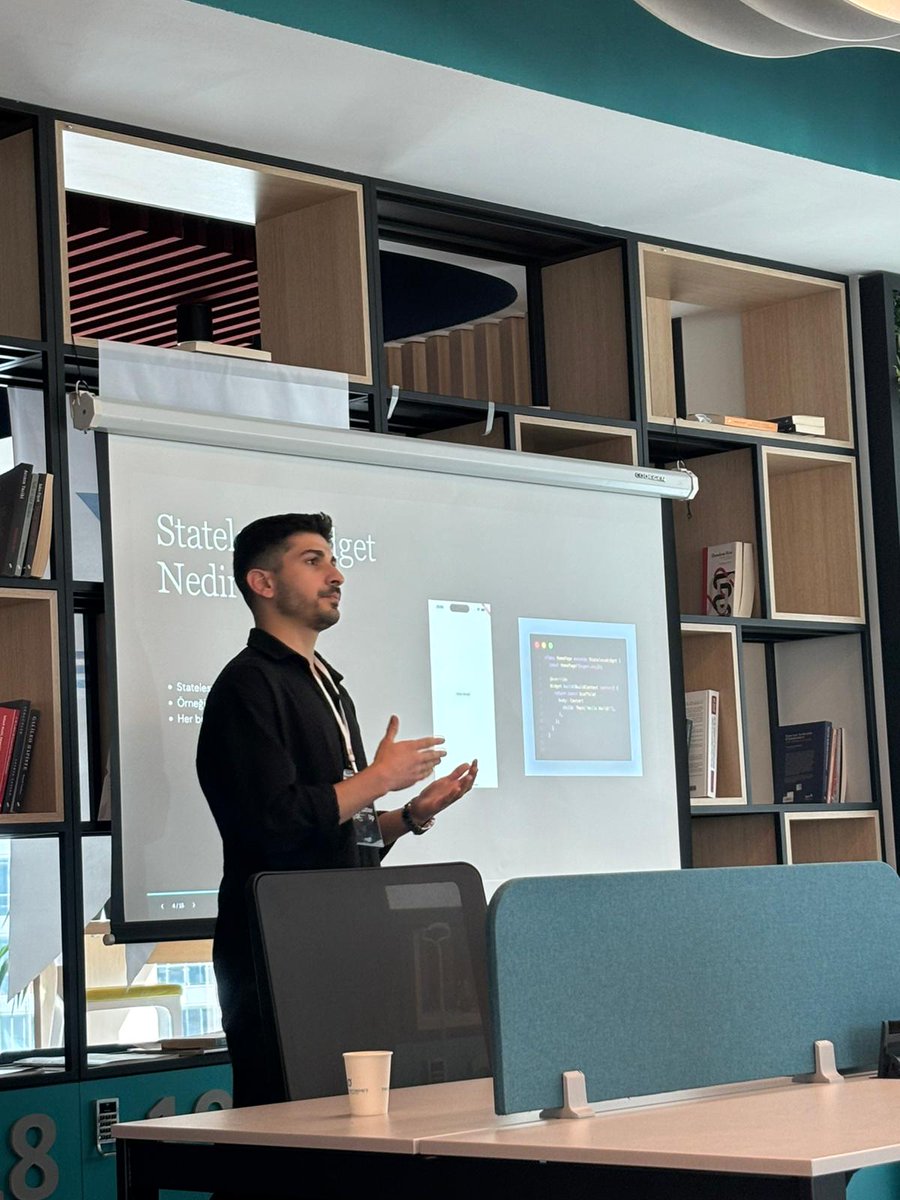 flutterankara's tweet image. 18 Ekim Cumartesi günü Flutter Türkiye, Dev Codex ile, THK & Orion Tekmer iş birliğiyle gerçekleştirdiğimiz Flutter Up etkinliğimizde Mehmet Afif Arsay “Flutter’da State Yönetimi” sunumuyla bizlerleydi. Kendisine  ve etkinliğimizde yer alan herkese teşekkür ederiz 💙
#flutter
