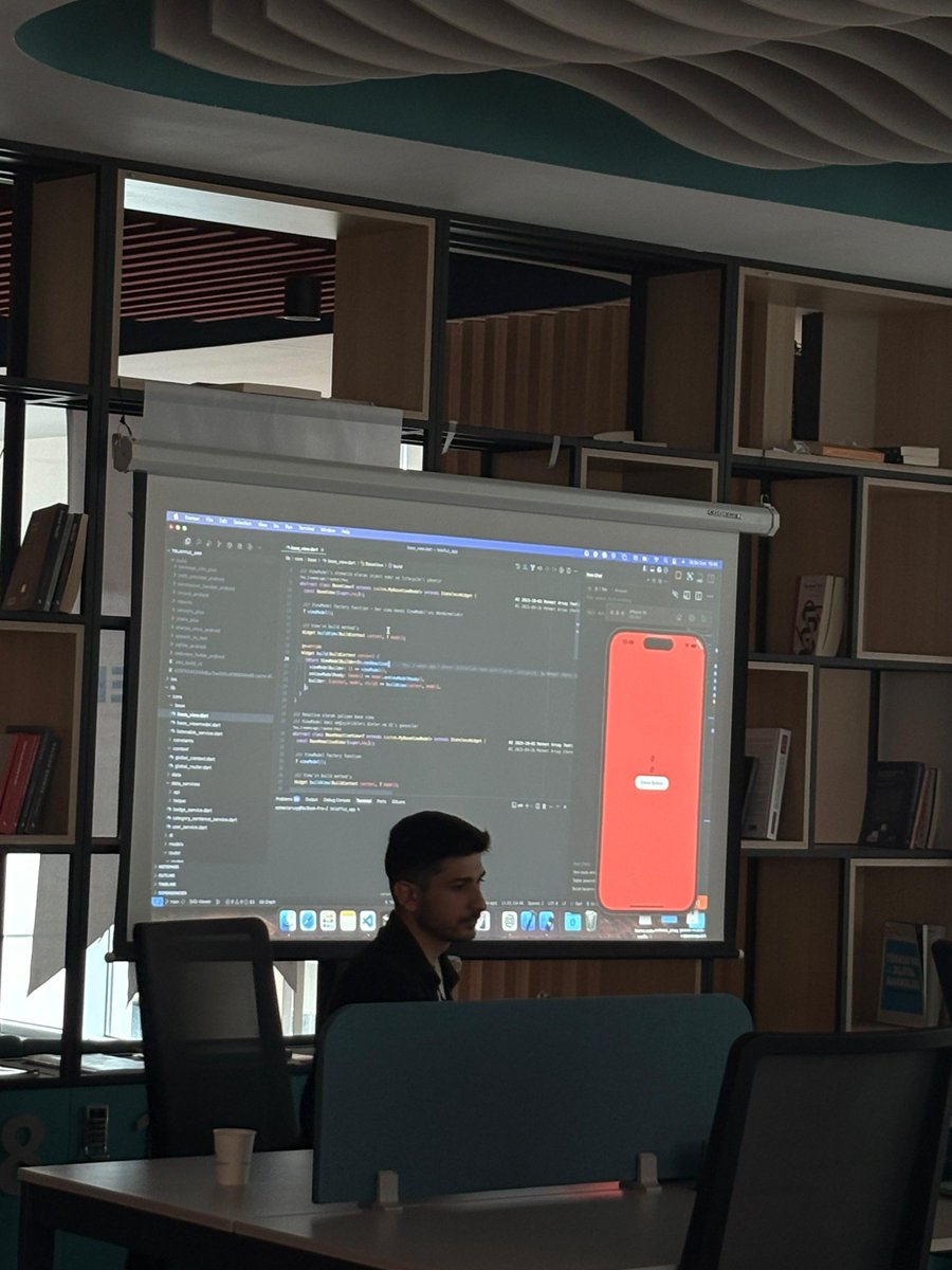 flutterankara's tweet image. 18 Ekim Cumartesi günü Flutter Türkiye, Dev Codex ile, THK & Orion Tekmer iş birliğiyle gerçekleştirdiğimiz Flutter Up etkinliğimizde Mehmet Afif Arsay “Flutter’da State Yönetimi” sunumuyla bizlerleydi. Kendisine  ve etkinliğimizde yer alan herkese teşekkür ederiz 💙
#flutter