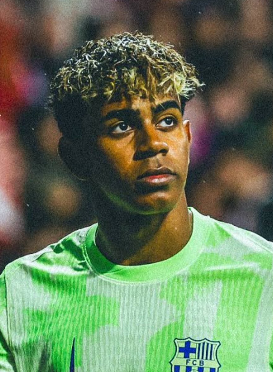 Y para vos, Lamine. Aprende a respetar. Nadie niega que sos un crack, pero a papá se lo respeta. Aprende a no hablar antes de los partidos si no queres terminar de nuevo como hoy, o como en la final de la Nations. Marroqui puto.