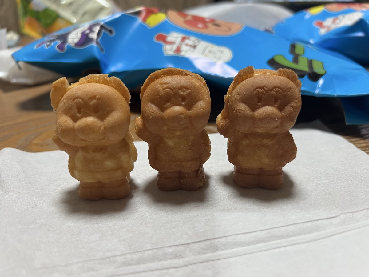 E_GR86_E's tweet photo. 彼氏がラブフェス一緒に行きたいね！！って誘ってきてくれたのかわいすぎ！！！
今年花火一緒に見に行けてないけん行きたいけど絶対人多い😵‍💫🤦🏻‍♀️
でもおいしかもんばっか来るやろなぁ出店🤤
調べたらベビーカステラあるっぽいやん？🤔
キャラクターカステラとかベビーカステラ系まじだいすき笑 https://t.co/oj7VMZl6mJ