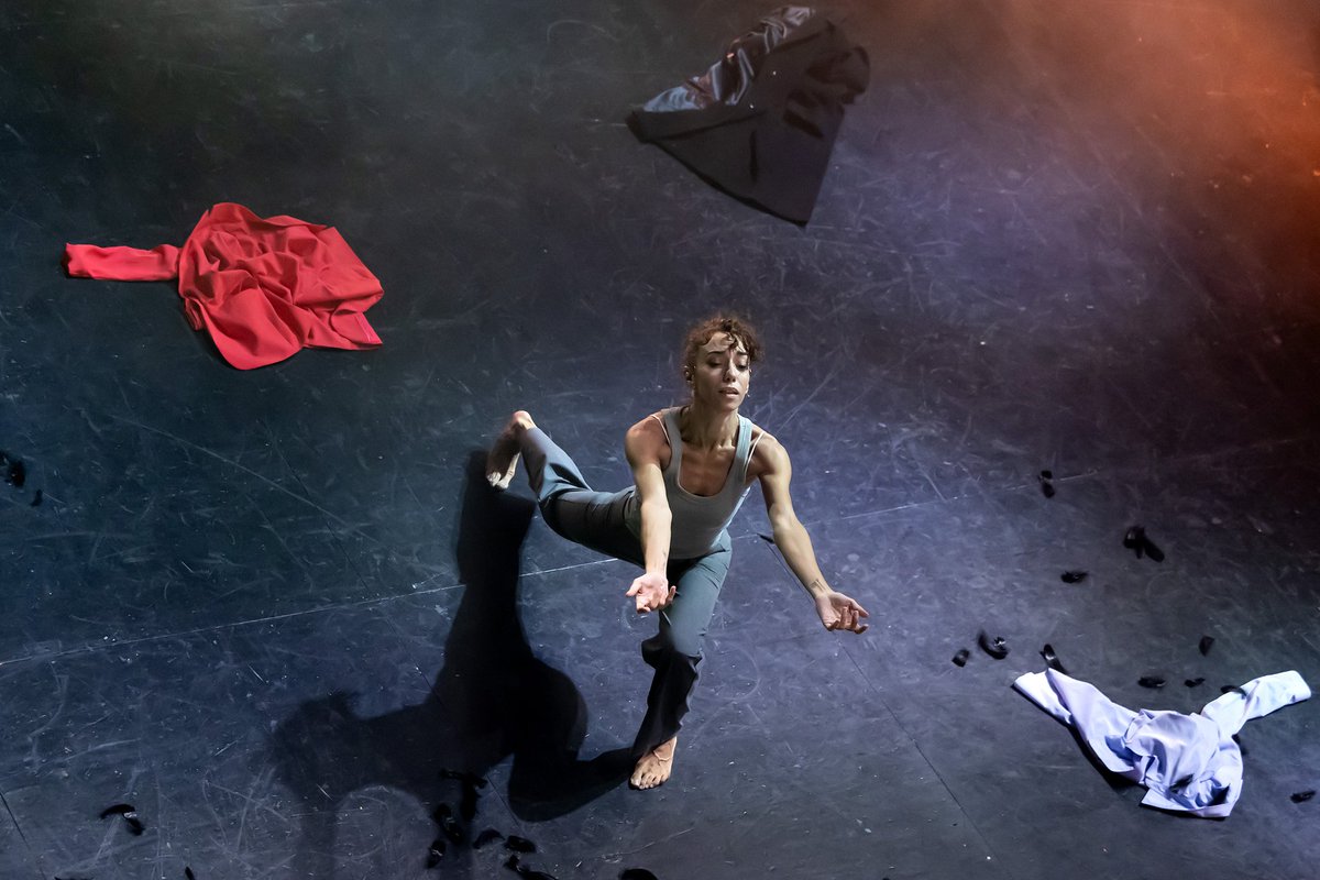 Un lujo siempre fotografiar los espectáculos de <a href="/SilencioDanza/">SilencioDanza</a> 'Hambre. Anatomía de una revolución' me dejó en el <a href="/TeatroEchegaray/">Teatro Echegaray</a> algunas de éstas imágenes 📷 Daniel Pérez / Teatro Echegaray