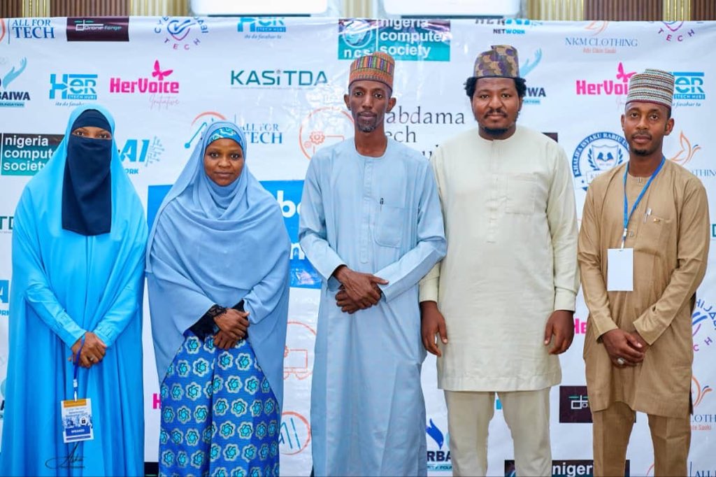 Tech_Guy00's tweet image. Congratulations 🥂 Engr. Naja&apos;atu Kabir Mustapha  for this remarkable achievement cyber boothcamp for young secondary students  indeed Our young Techies are Getting there