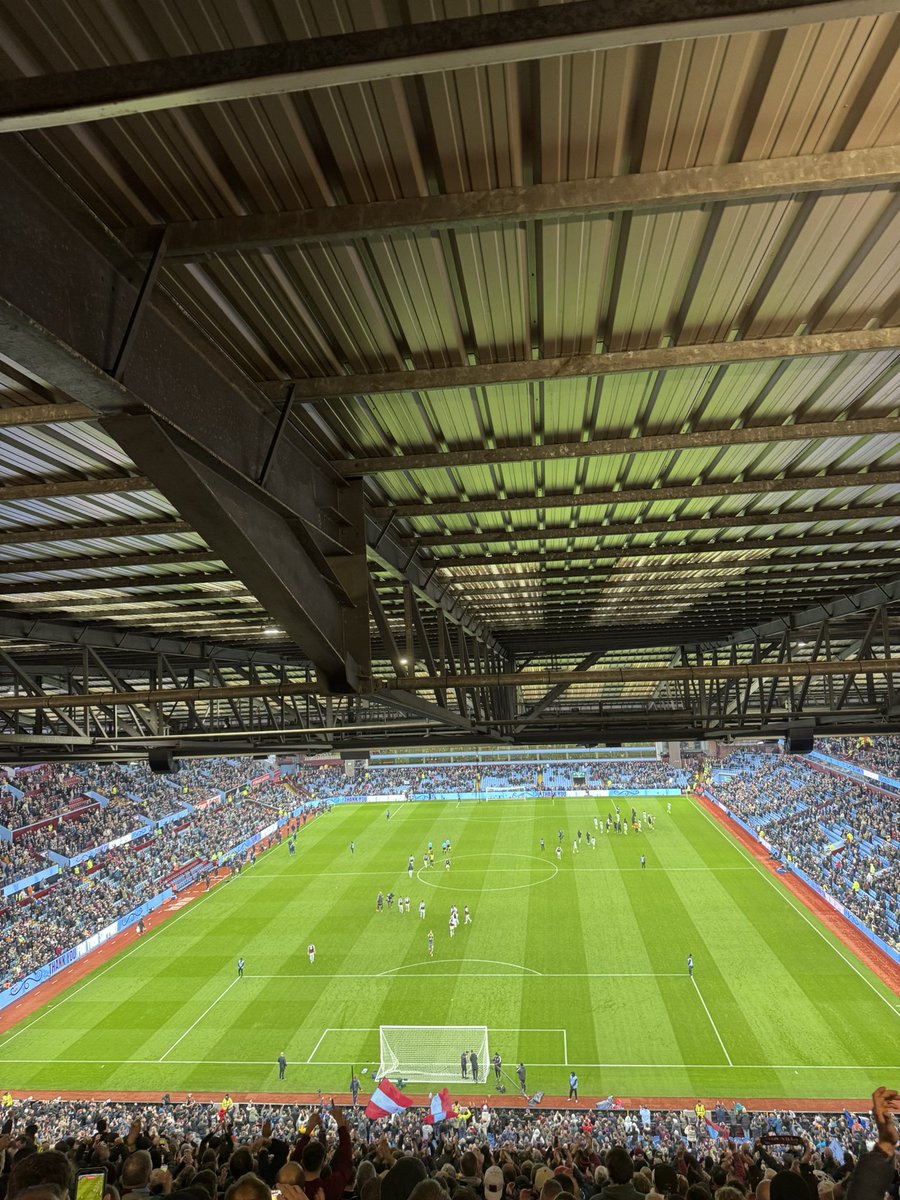 adamavfc__'s tweet image. Aston Villa 1-0 Manchester City 

Nice to see we can play against teams that aren’t associated with eagles.