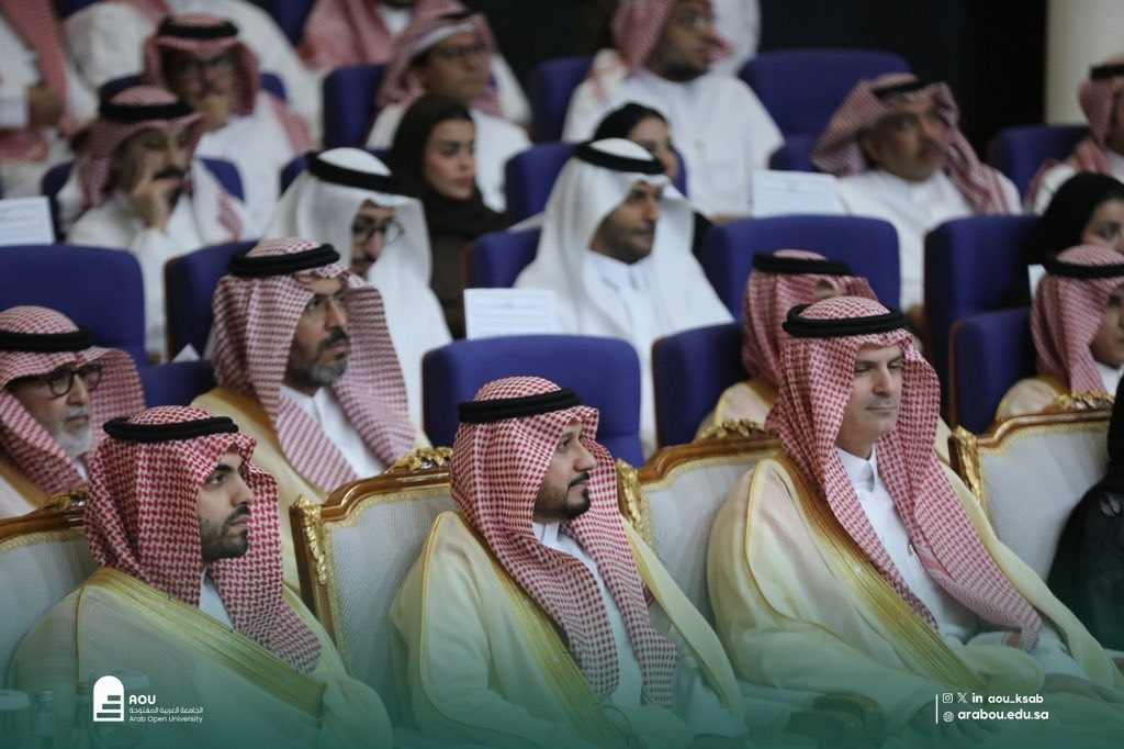 #الجامعة_العربية_المفتوحة و#وزارة_الدفاع
<a href="/modgovksa/">وزارة الدفاع</a>
توقعان مذكرة تعاون تهدف إلى تعزيز الشراكة في مجالات التعليم والتدريب والبحث العلمي، وبناء القدرات وتبادل الخبرات، بما يسهم في تنمية رأس المال البشري، ورفع جودة الأداء، ودعم مسيرة التطوير والابتكار، تحقيقًا لمستهدفات