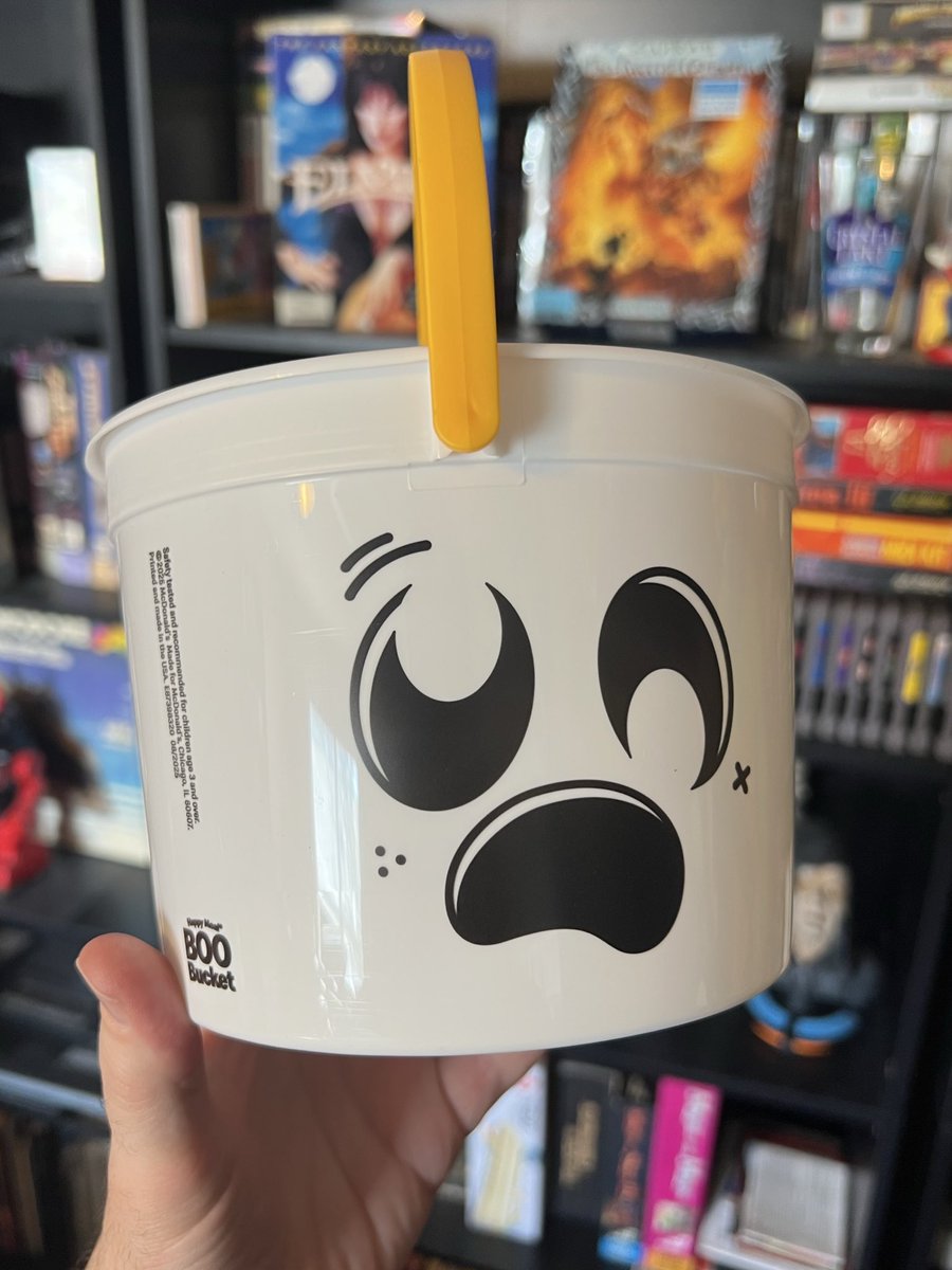 Hit a bunch of McD’s today but only came away with one Boo Bucket. Apparently this is the only design we got in our neck of the woods. 

(This is also the face I made after being told “uhh we have the white one” for the 6th time when I asked which bucket they had)