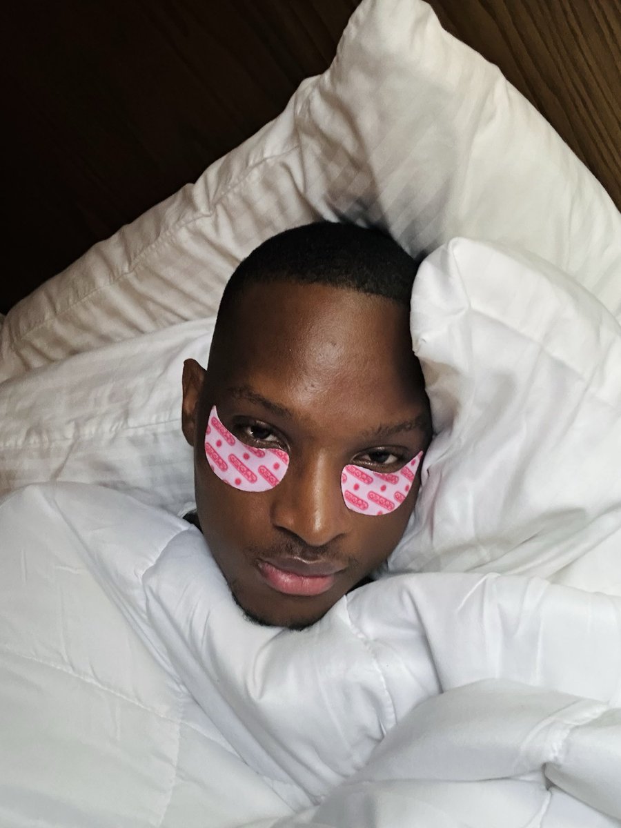 victorehindero_'s tweet image. Living only on the finest things⛺️