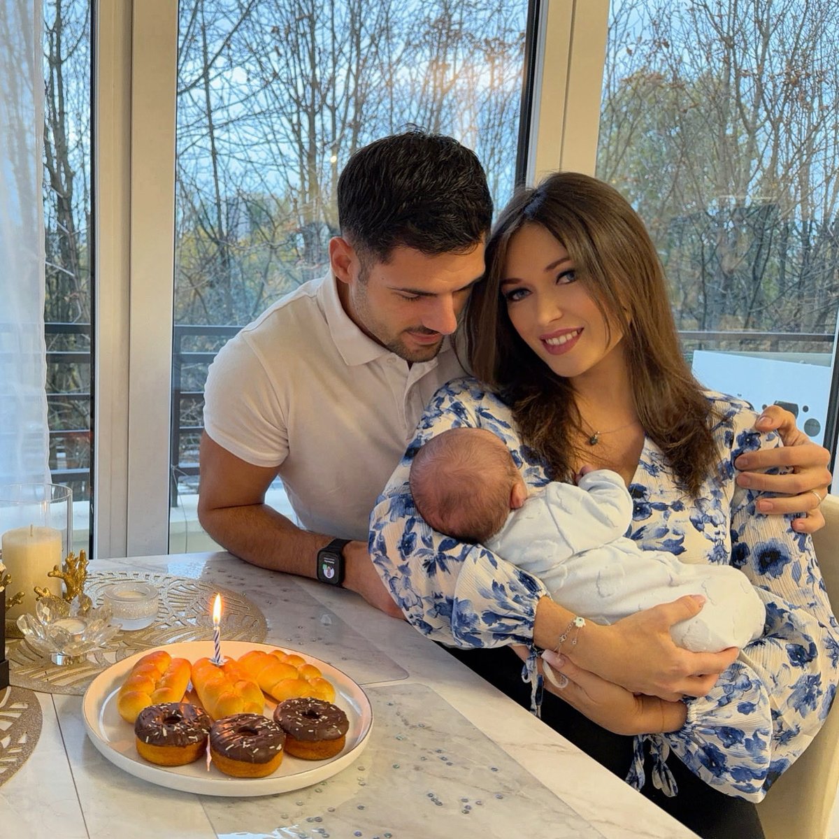 ElsaEsnoultOff's tweet photo. Déjà 1 mois pour notre petit ange d’amour Eden 🩵
Chaque jour que nous passons au près de toi depuis que tu es né est le plus grand des bonheurs… Merci la vie…🪽
Family love 🤍
#family #love #forever https://t.co/hP63bMYnyf