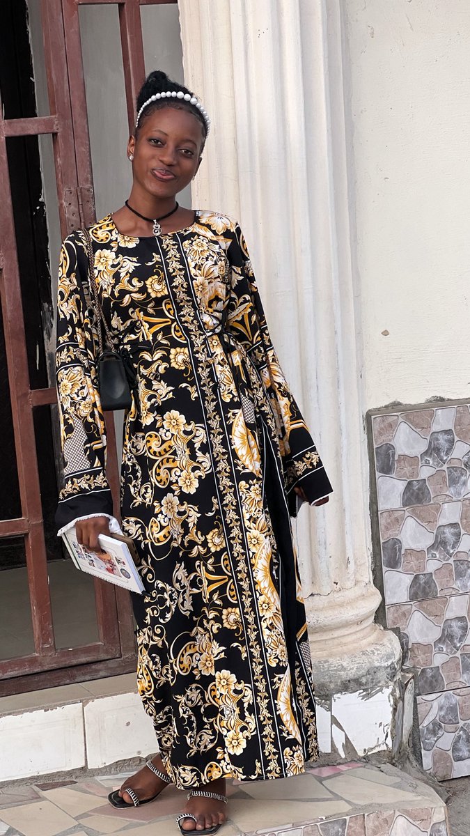 Unique__web3's tweet image. Happy Sunday guys 

Day 4 of posting till I hit 1k  followers .

I follow back