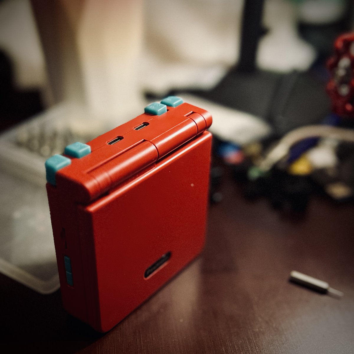 0_game_it's tweet photo. Powkiddy V90S

variousさんのターコイズブルー　ボタンフルセット

イメージ通りの色で大満足✨
部屋の照明が暖色系なので渋みが増します☺️

ありがとうございました！✨ https://t.co/oEtF0fArnj