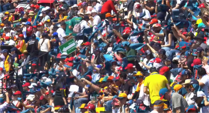 😍 ¡¡Comienza el desfile de pilotos!! Lo pueden ver en vivo aquí ➡ youtube.com/watch?v=GFahXV… 

#MexicoGP🇲🇽 #F1 #F1ESTA.