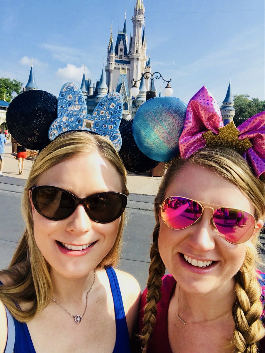 vivezaart's tweet photo. She’s a light and a pillar
Hers is a heart of gold
What a beauty to behold
She’s my sister and my friend 
And I know we’ll have each other’s backs til the end.
•
Happiest (belated) Birthday to my gorgeous sister Lauren 🙂💗💗💗🥳 !! I love you!!! 💕
•
#birthday #sisters https://t.co/pHRrZtJzch