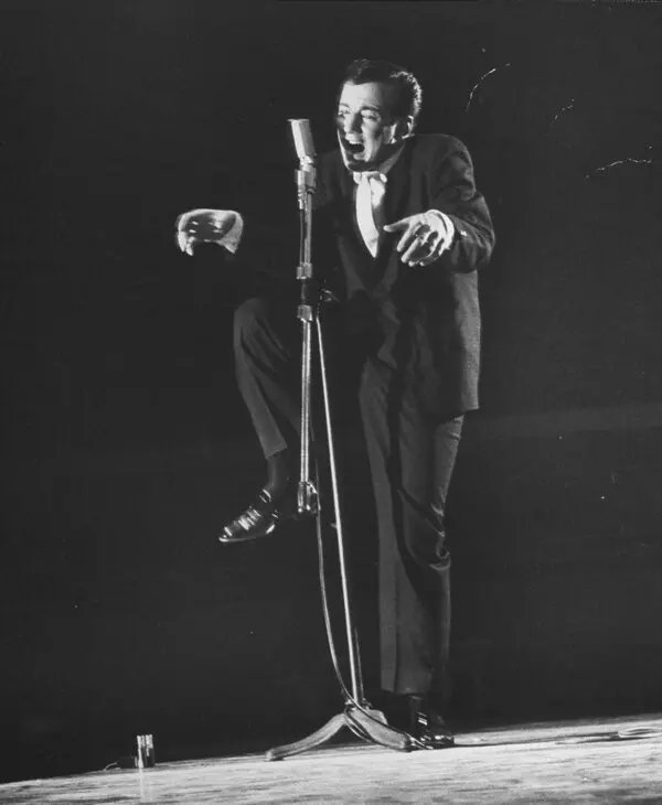 The Sunday Drive tweet media