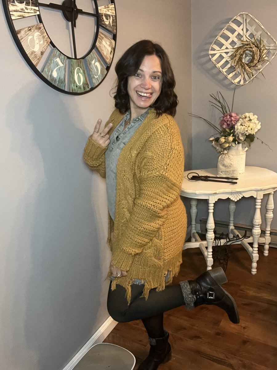 tash_onthego's tweet image. 42 year old mom looking for more UGC collabs! I love showcasing motherhood, simple workout equipment, fashion, lifestyle content… 
DM me what you got.
