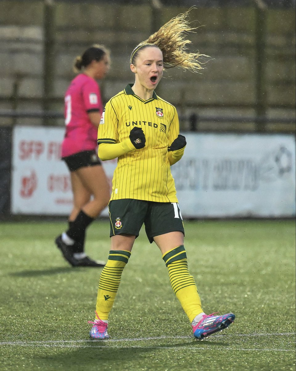 AdranLeagues's tweet image. ⚽️⚽️🅰️🅰️🅰️

Katie Barker played a part in all five of Wrexham’s goals this afternoon 🤯