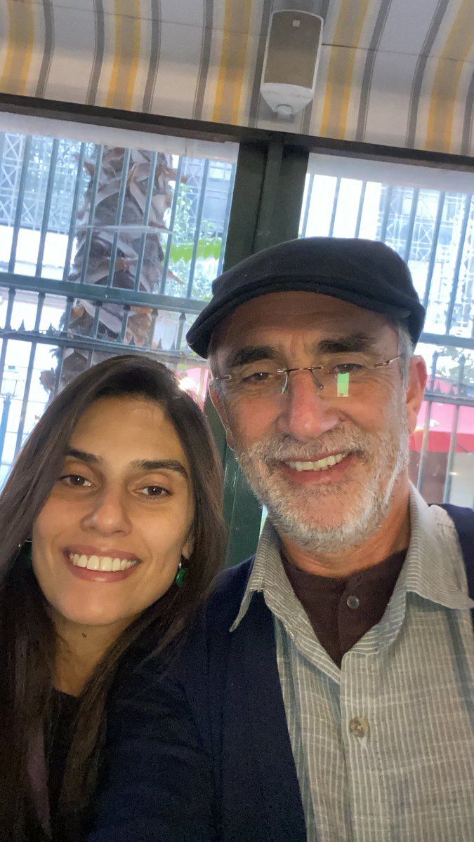 En octubre comienza tu historia, y acompañarte es un privilegio, felicidades hija querida. Que la alegria ilumine tu caminar como noctilucas en la mar. ⁦<a href="/NairalMS/">Naira Luna MS</a>⁩