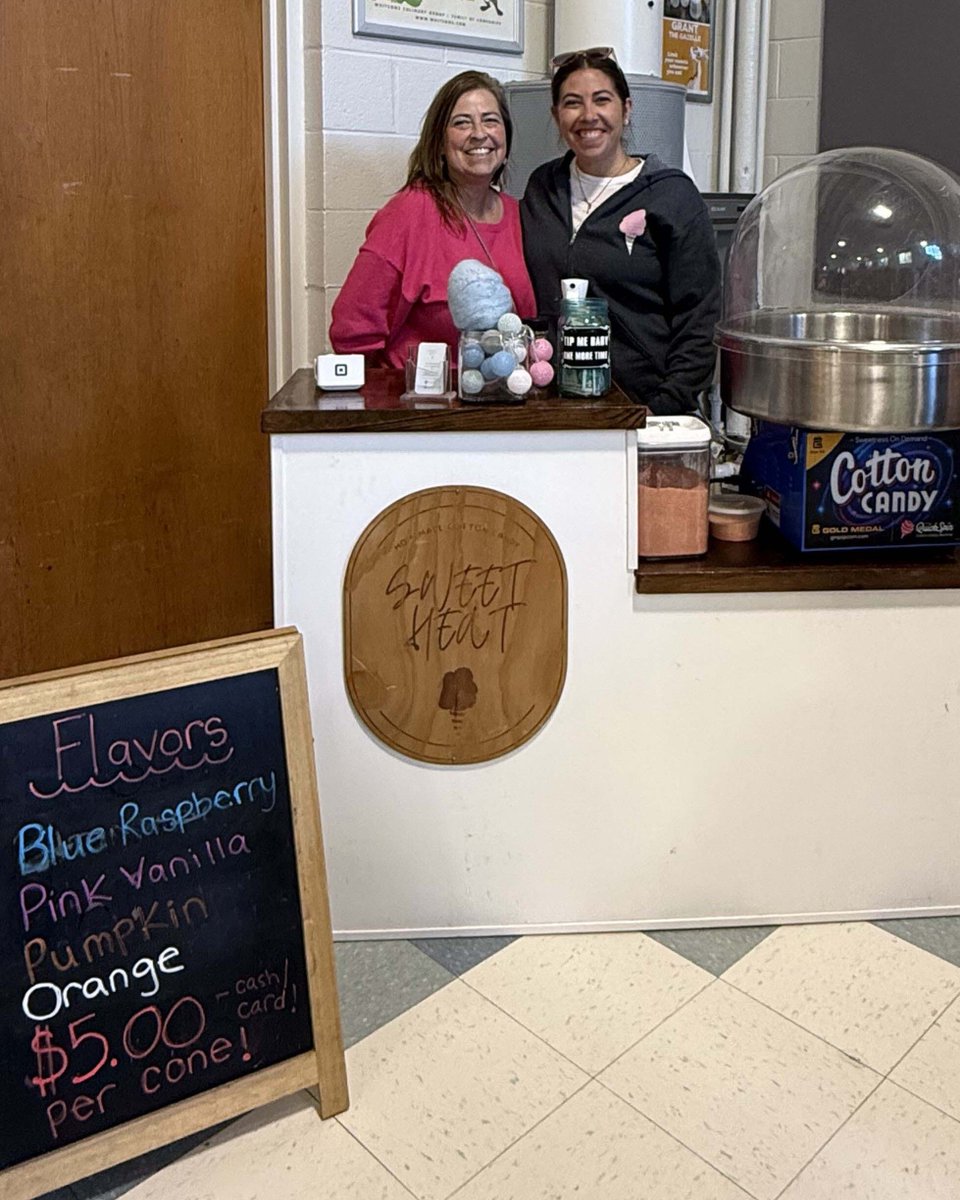 🍁🎉 Fall Festival Fun at Atkinson Academy! 🎉🍁

Saturday, October 18th was such an amazing day at Atkinson Academy. Families enjoyed raffles, games, a bounce house, tasty treats, a pumpkin contest and so much fall fun together.
