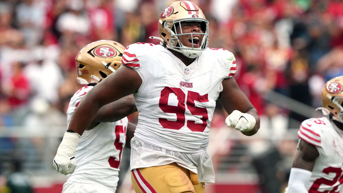 Talented 49ers rookie defender suffers injury in first half vs. Texans ninerswire.usatoday.com/story/sports/n…