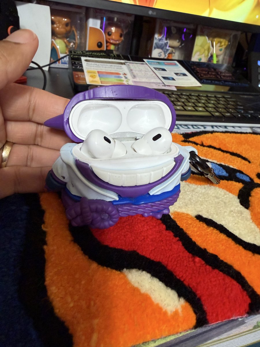 This is still my favorite AirPod case of all time 👻