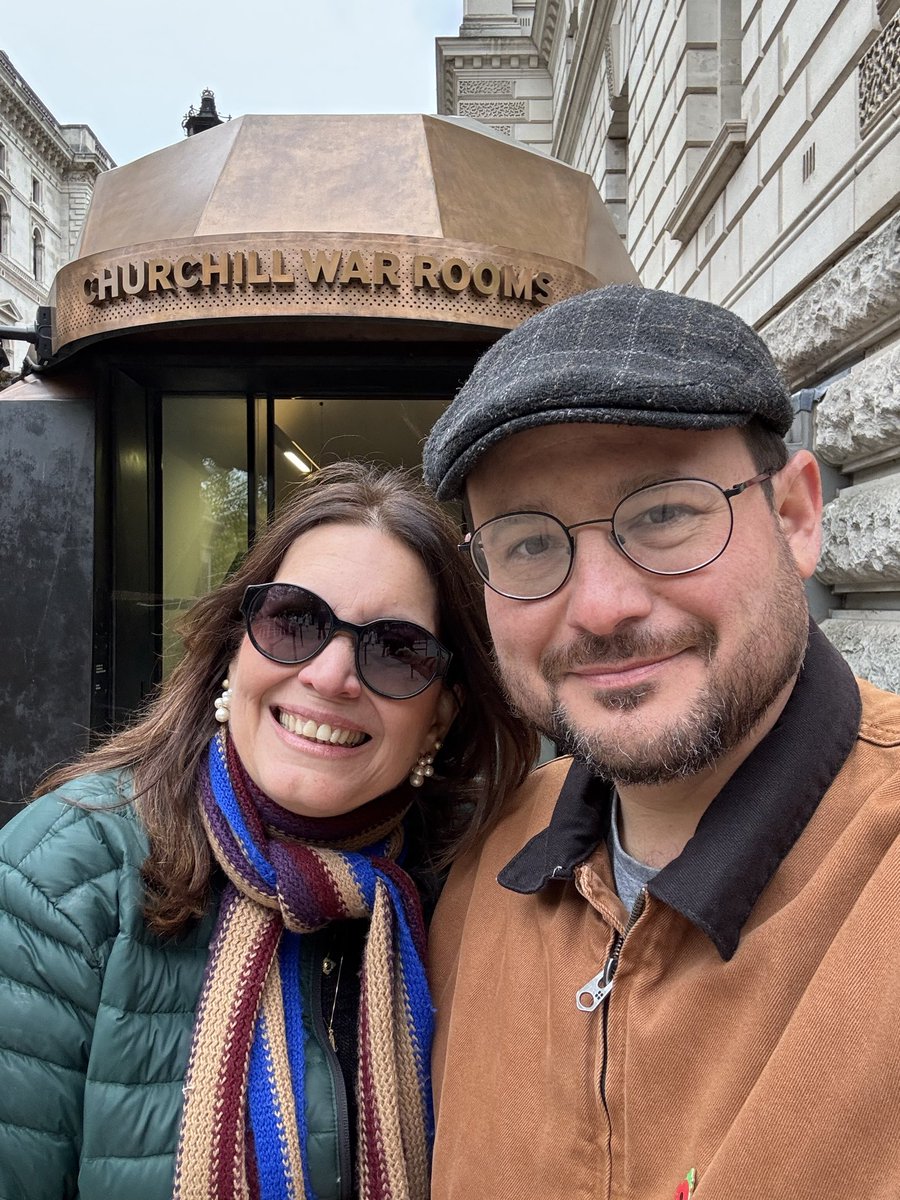 Hoje o passeio por Londres foi incrível, com visitas a Palácio, parques, Suprema Corte, Parlamento, catedral, e  não poderia faltar o Bunker de Churchill durante a Segunda Guerra. Obrigada <a href="/lordivan22/">Ivan Kleber</a> pelo tour maravilhoso.