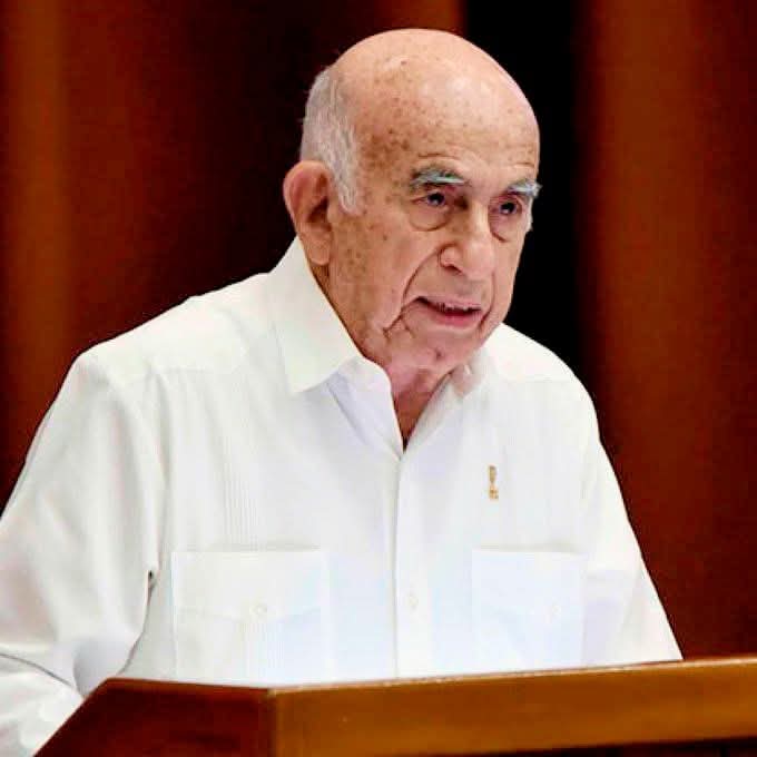 MiGuantanamo's tweet image. 🇨🇺 | Desde #MiGuantánamo felicitamos al Comandante del Ejército Rebelde José Ramón Machado Ventura, en su cumpleaños 95.
¡Felicidades Comandante!
#PoderPopular #Guantánamo