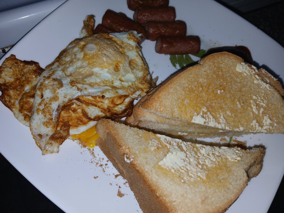 ASelembo's tweet photo. Sunday breakfast #sunda https://t.co/Yy60zs2QUd