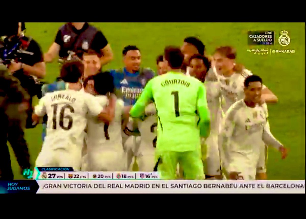 هل حقق ريال مدريد الثلاثية التاريخية؟، لا
هل حقق ريال مدريد الدوري او حتى الابطال؟، لا
هل حقق ريال مدريد السداسية التاريخية؟، لا

هذه الاحتفالية لانهم انتصروا على برشلونه السيء ..
صدق من قال "الانتصار على برشلونه يعتبر بطولة" !!