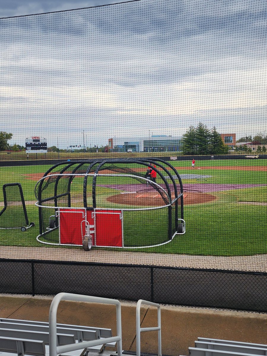 Dane11Harris's tweet photo. Thank you to @UMSLBSB for the invite to the Prospect camp! I enjoyed meeting the coaching staff, pitching my bullpen, touring the campus, and meeting  other prospects at the camp! Looking forward to future visits! @ColeSchrank @scotteul15 @BApple_44 @USnatsmidam @NPGrizzBaseball https://t.co/UFVorxuMOz