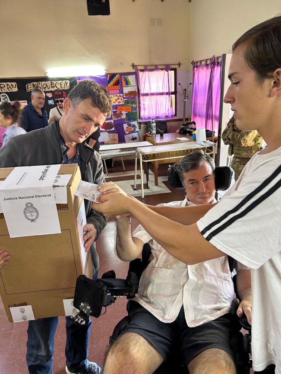 Por favor, vayan a votar! #YaVoté
#Elecciones2025 🇦🇷