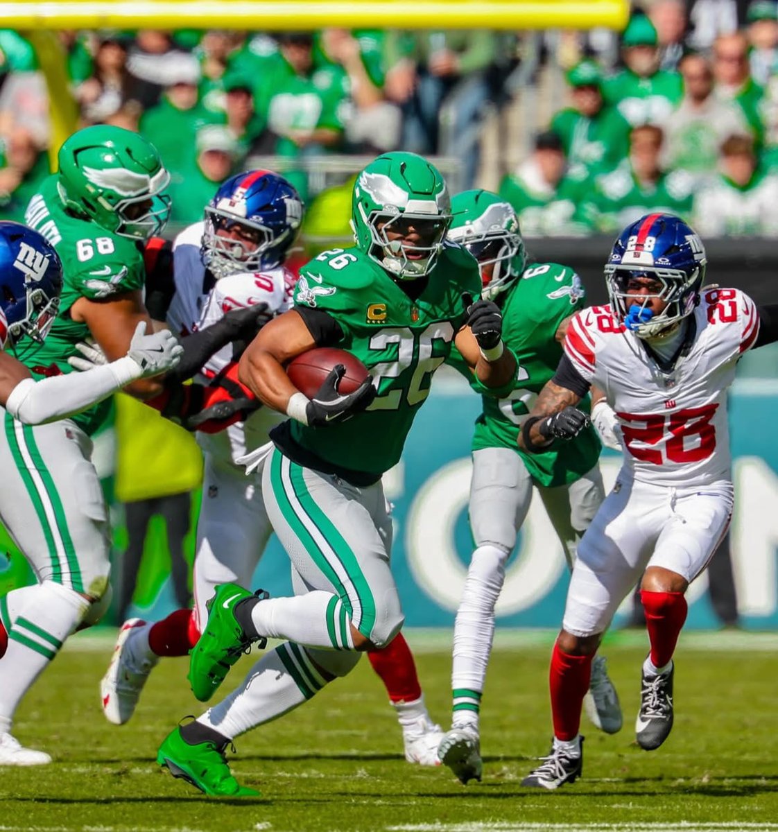 The Kelly Greens today for the <a href="/Eagles/">Philadelphia Eagles</a> 

#uniswag
