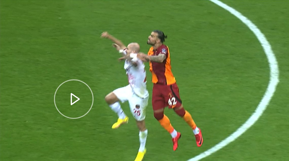 Kural "oyuncuların suratını korumayı" önceliyor, neden değişsin? Galatasaray lehine olunca mı akıllara geliyor kuralın felsefesi?

Abdülkerim zamanında faul dahi olmayan şu pozisyondan ikinci sarı kart yediğinde kimse işin nedenine, nasılına bakmıyordu.