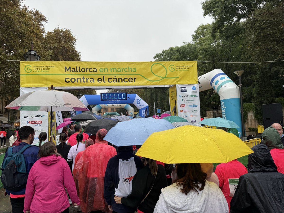 AsimaPoligonos's tweet photo. 🎗️ Participamos en la X edición de la carrera #MallorcaEnMarcha 🏃♀️🏃con un mismo propósito: vencer al cáncer y promover la vida.
Cada paso 🚶♀️🚶♂️es un compromiso con la esperanza.💗 En #Asima estamos comprometidos en la lucha contra el cáncer. 🕊️
#TodosContraElCáncer
#JuntsSomUn10 https://t.co/QpGIodlVno