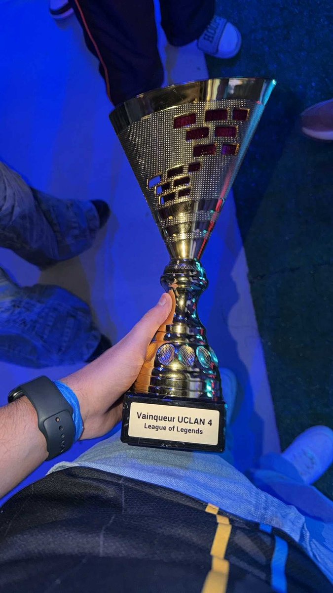 UCLAN 4 WINNER 🥳🏆 
W orga <a href="/Cefuc_Esports/">UCLouvain Cefuc Esports</a> 

<a href="/Neroan_/">Neroan</a> 
<a href="/spinto_lol/">Spinto</a> 
@SemihkyKun 
<a href="/AstroParsity/">Astro Parsity</a>