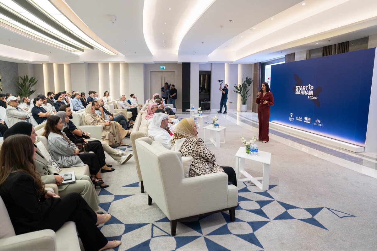 parachute16me's tweet photo. @TamkeenBahrain & @startupbahrain hosted the 20th edition of “StartUp Bahrain Pitch”, bringing together inspiring founders, investors, and ecosystem enablers , celebrating Bahrain’s thriving startup scene 🇧🇭

@GhassanHalawa was part of the judging panel alongside an incredible group of ecosystem leaders , Abe Seksek, Safa Sharif, and Laith Alkhalili , supporting Bahraini startups as they continue to grow and scale across MENA and beyond.

At @parachute16me , we remain committed to connecting, empowering, and accelerating startups and scaleups through meaningful partnerships and collaborative programs across the region. 

Special thanks to the amazing Tamkeen team - Maryam Rahimi, Mariam AlThawadi, and Noor Hilal - for their outstanding effort. 💜