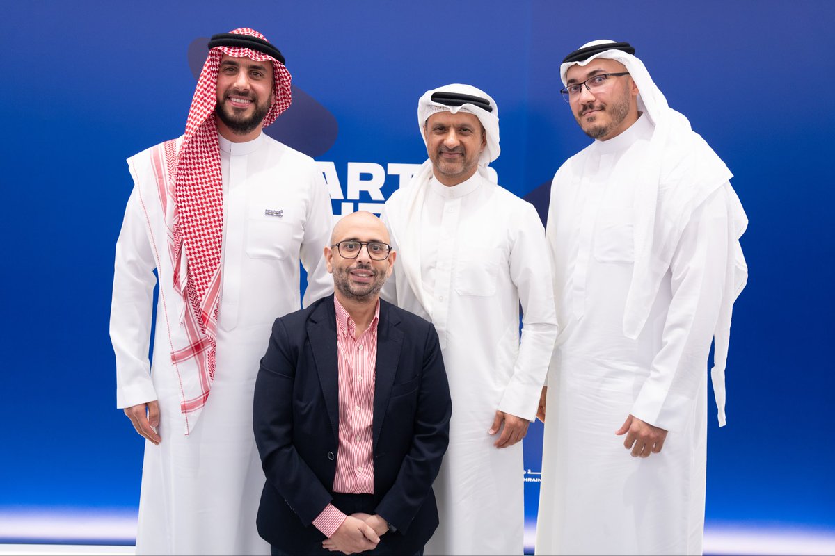 parachute16me's tweet photo. @TamkeenBahrain & @startupbahrain hosted the 20th edition of “StartUp Bahrain Pitch”, bringing together inspiring founders, investors, and ecosystem enablers , celebrating Bahrain’s thriving startup scene 🇧🇭

@GhassanHalawa was part of the judging panel alongside an incredible group of ecosystem leaders , Abe Seksek, Safa Sharif, and Laith Alkhalili , supporting Bahraini startups as they continue to grow and scale across MENA and beyond.

At @parachute16me , we remain committed to connecting, empowering, and accelerating startups and scaleups through meaningful partnerships and collaborative programs across the region. 

Special thanks to the amazing Tamkeen team - Maryam Rahimi, Mariam AlThawadi, and Noor Hilal - for their outstanding effort. 💜