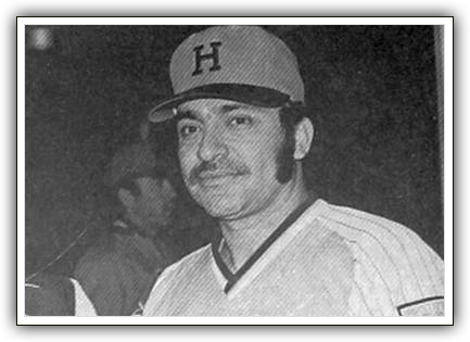 26 de octubre de 1944.- Nace en Río Bravo, municipio de #Allende, #Coahuila, Marcelo Juárez Moreno, quien destacaría como jugador de béisbol. Formaría parte de diversos equipos de la Liga Mexicana de Béisbol. Dirigiría a los Saraperos de #Saltillo en 1998, año en el que