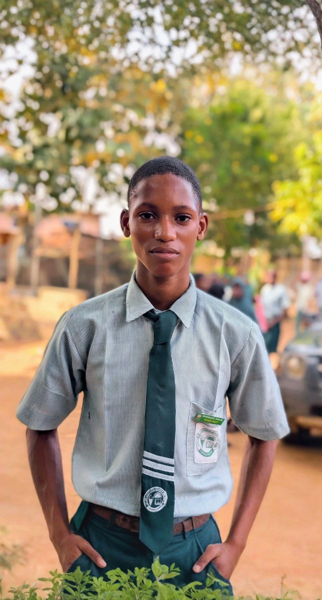 My name is Damilare and I hope to return to this app with my final year    pictures someday🎓

My dream is to study Insurance and Risk Management.

Please join me to make my dream a reality.🙏
God bless you all.

Please retweet my thread for me.