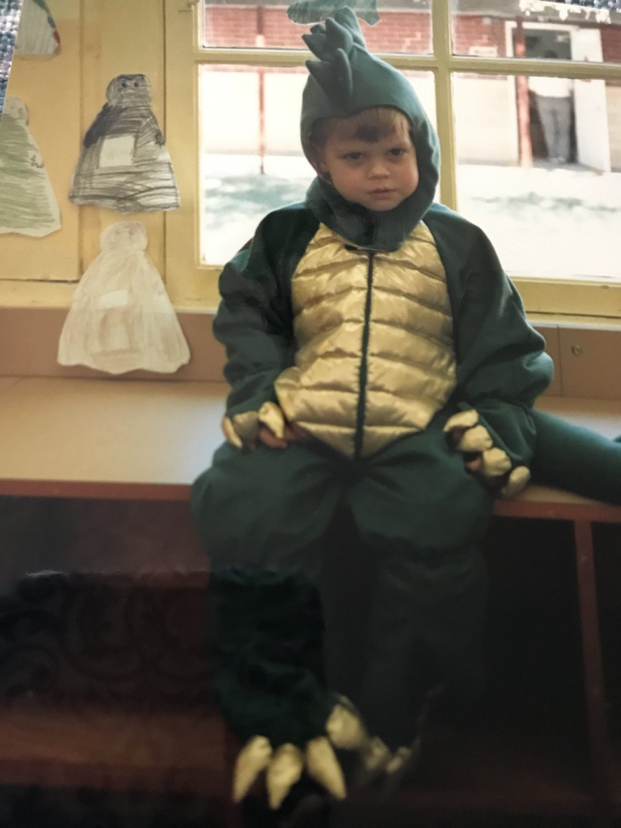 Kris_to_for's tweet image. Post your favorite Halloween costume