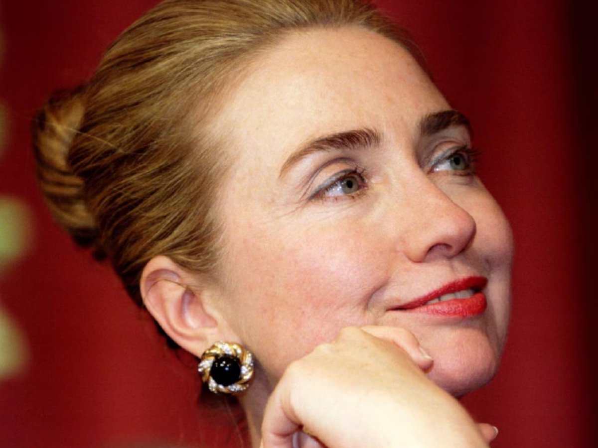 Hillary Warned You All 🇺🇦 🇬🇱 🇨🇦 🐧 (@hillaryiscoming) on Twitter photo A very happy Birthday to the Lady...the Legend...La Hillz! A very happy Birthday to the Lady...the Legend...La Hillz!