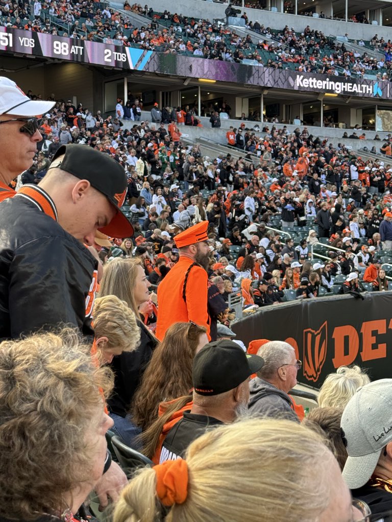 Justin_M181's tweet photo. @BengalsCaptain spotted https://t.co/gXaOcMgEg4