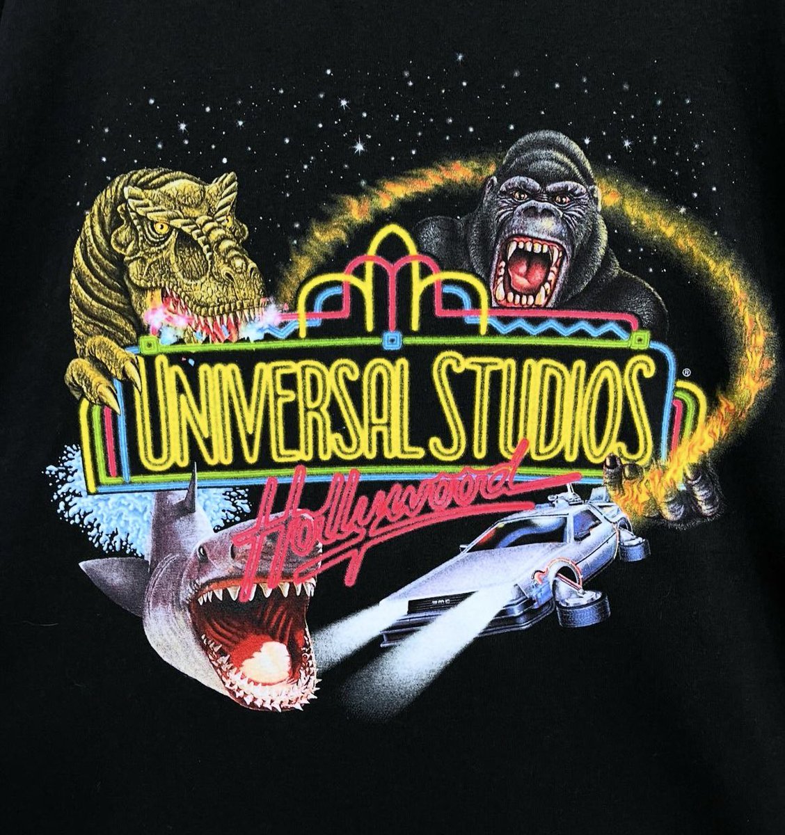 They just don’t make theme park t-shirts like they used to… 🫠 <a href="/UniStudios/">Universal Studios Hollywood</a>