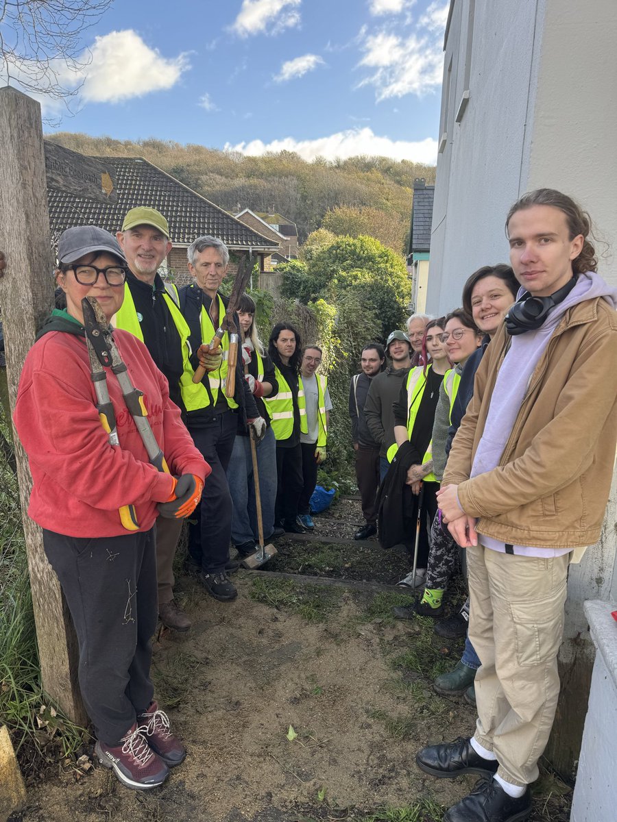 marina lademacher (@marinalademach1) on Twitter photo Yesterday a campaign promise was fulfilled β
 as Greens from across the city came together to give the path to Craven Wood the tidy up it deserves! π§Ήπ
This long neglected but much loved route had been left innaccesible and covered in debris πͺ Yesterday a campaign promise was fulfilled β
 as Greens from across the city came together to give the path to Craven Wood the tidy up it deserves! π§Ήπ
This long neglected but much loved route had been left innaccesible and covered in debris πͺ