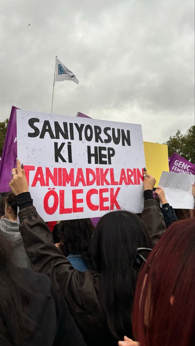 imbehrapehlivan's tweet photo. ya sıradaki bensem ?!
#ErüdeCinayet
#ErüdeKatliam https://t.co/OZ8b4C5MvQ