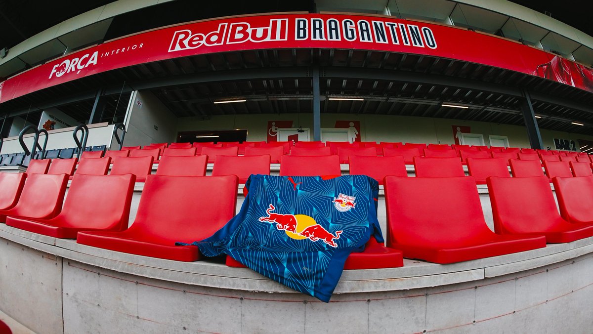 RedBullBraga's tweet image. Dia de #RedBullBragantino em campo! 

#ForçaInterior ❤️‍🔥