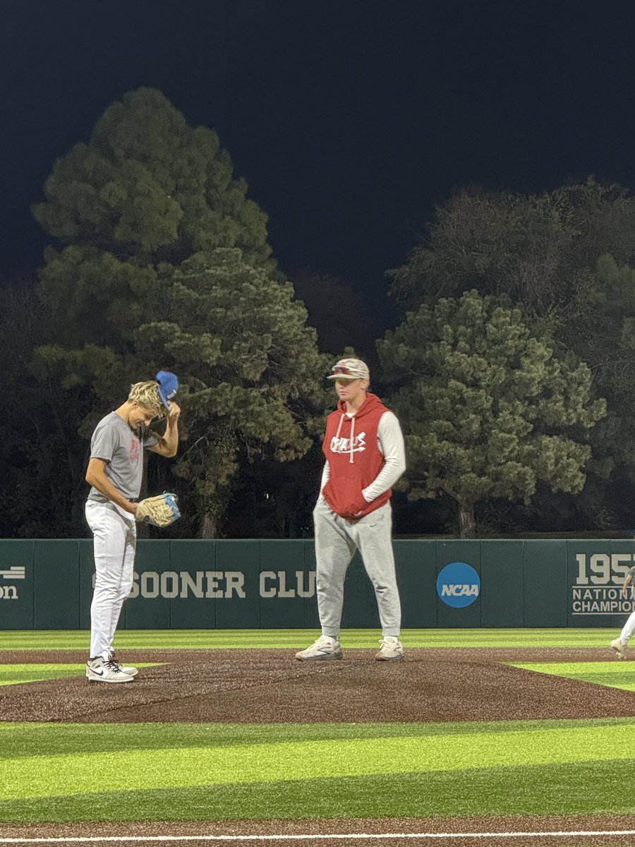 EastonDobson's tweet image. Reached 85 mph this fall — not done yet.
Every Wednesday night at the Skip Johnson Clinic at OU pushed me to be better — on the mound, in competition, and in mindset. Thank you to everyone who helped me get better this fall.

#2028 #Leftie #Uncommitted #Pitcher #85mph #OUBaseball…