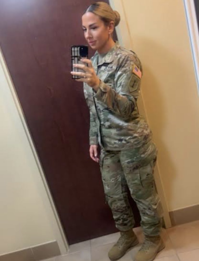 JoshS46959's tweet photo. Being in the military is my sweetest job❤️ https://t.co/LR00bjomnt