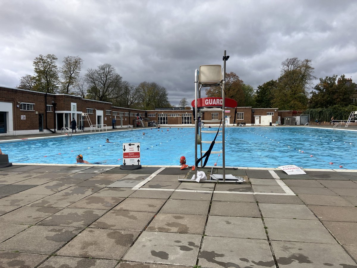 Chilled 600m at Brockwell Lido, plus a stroll through the Farmers Market
